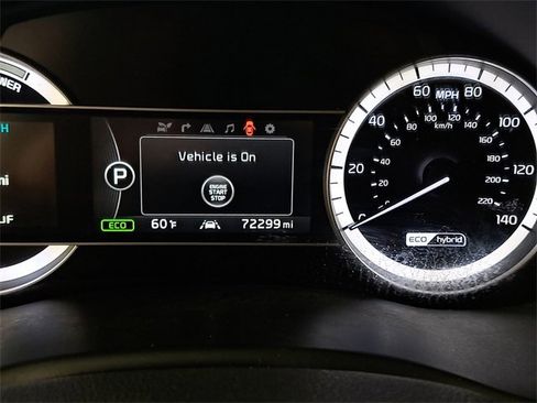 Used 2017 Kia Niro Touring w/ Advanced Technology Package image 2