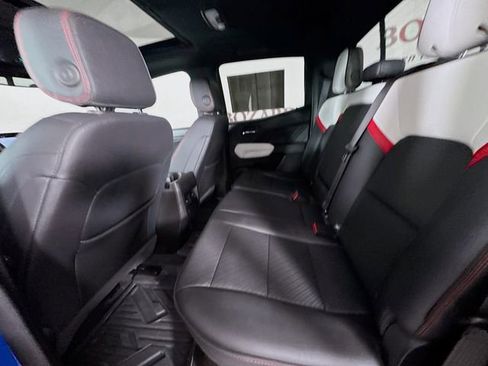 Used 2024 GMC Canyon AT4X image 29