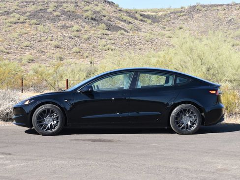 Used 2025 Tesla Model 3 RWD image 6