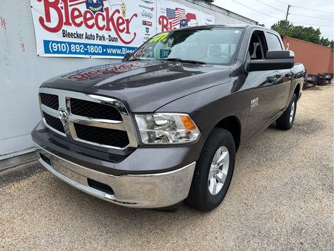 Used 2023 RAM 1500 Classic SLT w/ Trailer & Traction Group AWD/4WD image 6