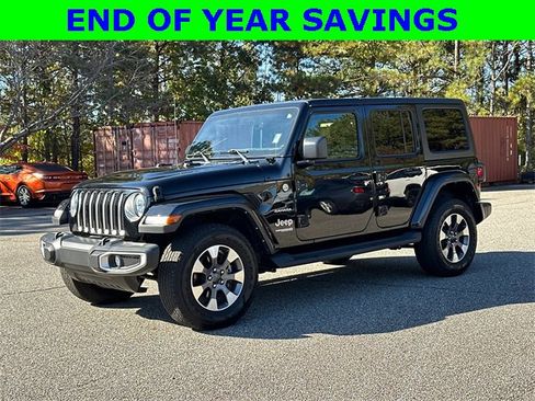 Used 2022 Jeep Wrangler Unlimited Sahara w/ Cold Weather Group image 3
