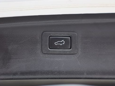 Used 2019 Subaru Outback 2.5i Limited w/ Popular Package #2 AWD/4WD image 11