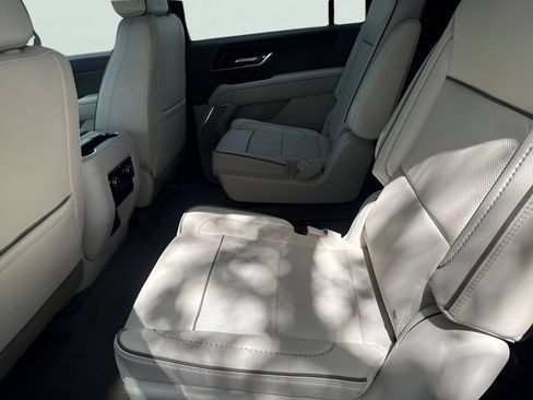 New 2026 GMC Yukon XL Denali w/ Sun & Power Step Package AWD/4WD image 22