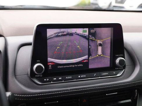 Used 2021 Nissan Rogue SV FWD image 17