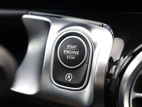 Certified 2025 Mercedes-Benz GLB 250 image 17