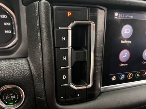 Used 2021 GMC Yukon Denali w/ Denali Premium Package RWD image 28
