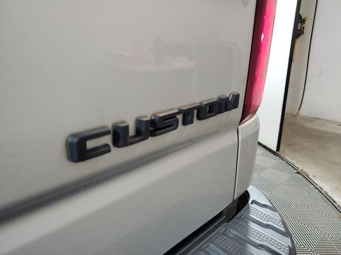 Used 2022 Chevrolet Silverado 1500 Custom AWD/4WD image 6