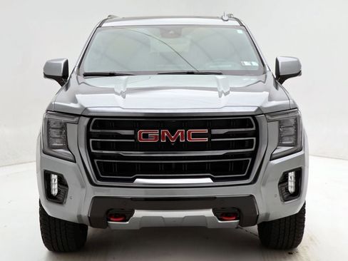 Used 2023 GMC Yukon XL AT4 w/ AT4 Premium Package image 5