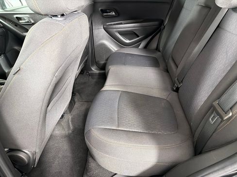 Used 2020 Chevrolet Trax LS w/ Tint and Cruise Package FWD image 17