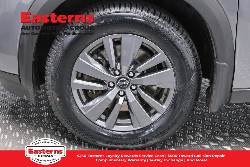 Used 2023 Nissan Pathfinder SV w/ SV Premium Package AWD/4WD image 35