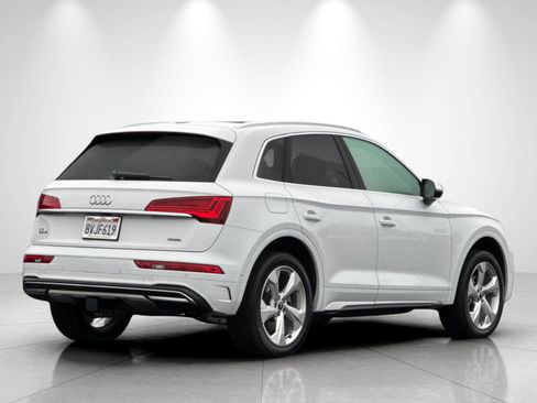 Used 2021 Audi Q5 Prestige w/ Prestige Package image 5