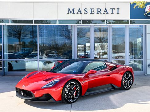 Used 2022 Maserati MC20 Coupe image 1