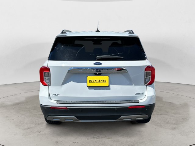 Used 2023 Ford Explorer XLT w/ Equipment Group 202A AWD/4WD image 4