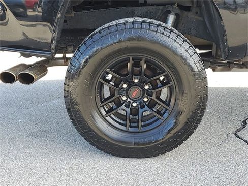 Used 2017 Toyota Tacoma SR w/ Tow Package image 7