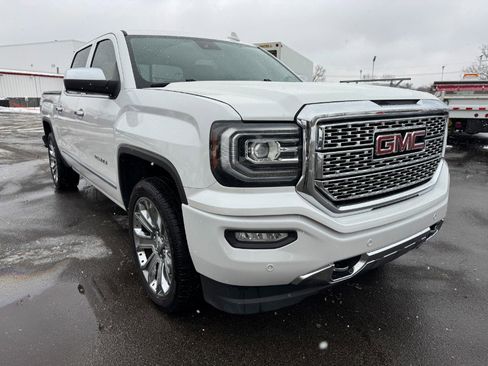 Used 2017 GMC Sierra 1500 Denali w/ Denali Ultimate Package image 7