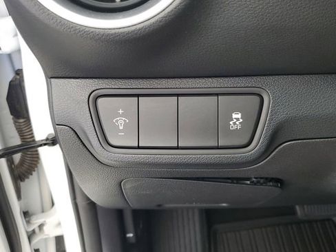 Used 2024 Kia Forte LX image 30