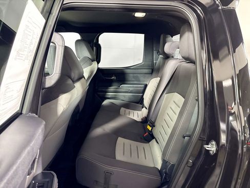 Used 2025 Toyota Tacoma TRD Sport image 19