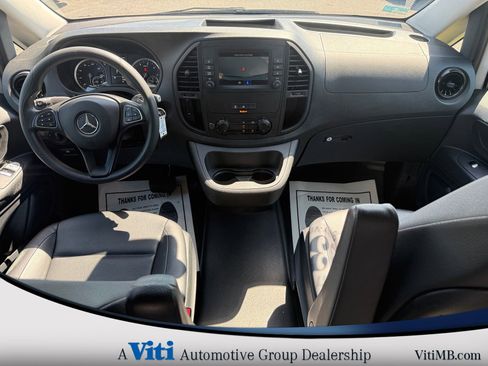 Used 2023 Mercedes-Benz Metris image 2