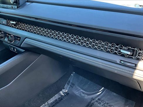 Used 2024 Honda Accord EX image 17