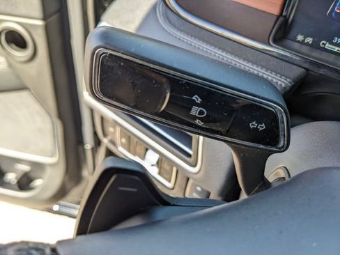 Used 2023 Lincoln Navigator 4WD image 30