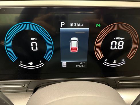 Certified 2025 Hyundai Kona SEL image 16