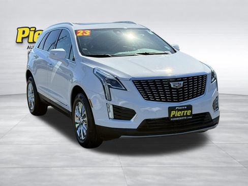 Used 2023 Cadillac XT5 Premium Luxury FWD image 2