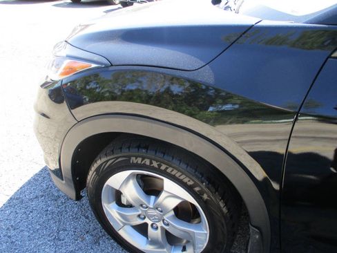 Used 2019 Honda HR-V LX image 13