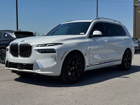 Used 2023 BMW X7 xDrive40i image 9