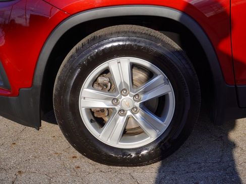 Used 2021 Chevrolet Trax LT w/ Driver Confidence Package image 10