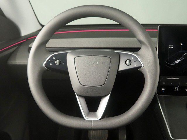 Used 2026 Tesla Model Y Long Range AWD/4WD image 18