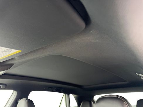 Used 2022 Volkswagen Atlas Cross Sport SE w/ Panoramic Sunroof Package image 63