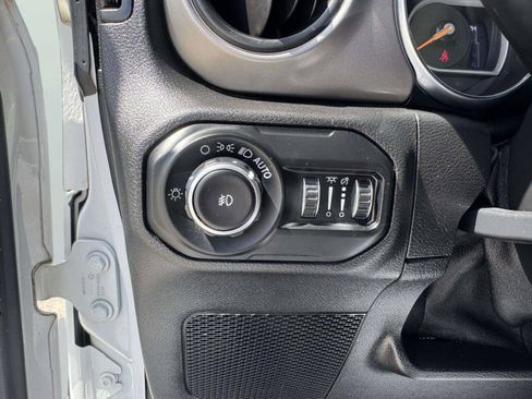 Used 2020 Jeep Wrangler Unlimited Sport AWD/4WD image 23