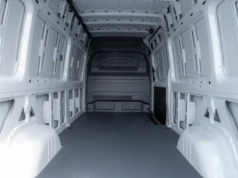 New 2025 Mercedes-Benz Sprinter 2500 image 10