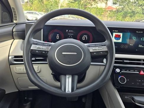 Used 2025 Hyundai Tucson SEL AWD/4WD image 22