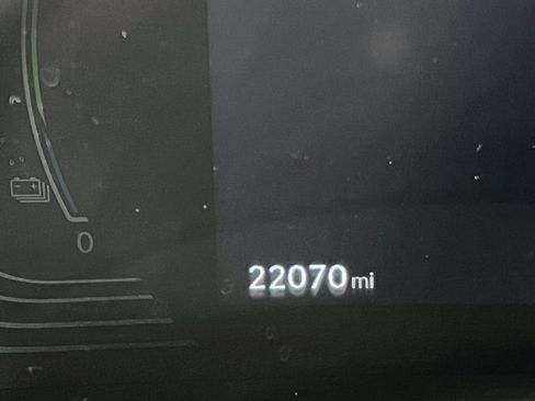 Used 2024 Lexus NX 450h+ F Sport image 2