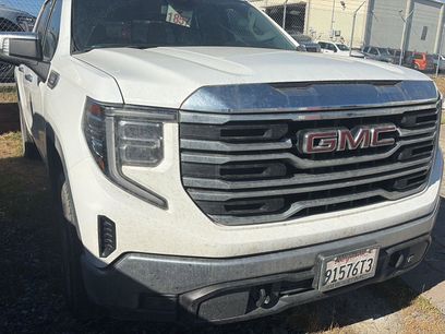 Used 2023 GMC Sierra 1500 SLT w/ SLT Convenience Package