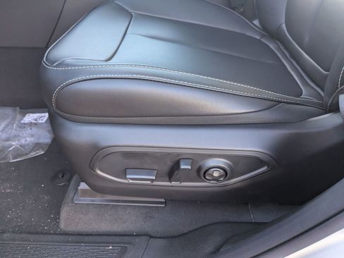 New 2025 Jeep Grand Cherokee L Limited w/ Black Appearance Package image 7