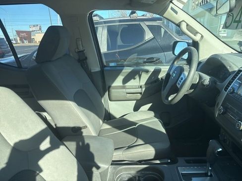 Used 2013 Nissan Xterra S w/ Value Package image 2