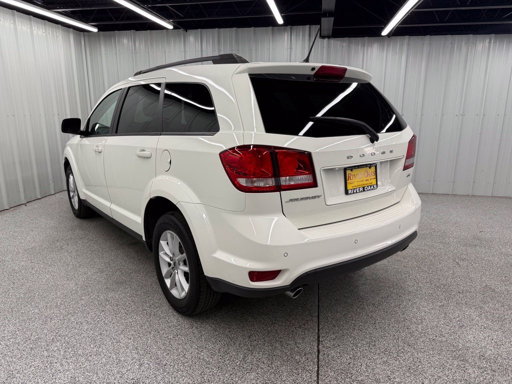 Used 2018 Dodge Journey SXT w/ Premium Group FWD image 4