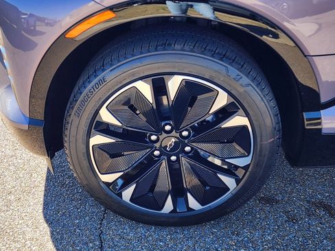 New 2025 Chevrolet Blazer EV RS image 18