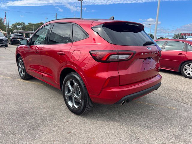 Certified 2024 Ford Escape ST-Line w/ Tech Pack #1 AWD/4WD image 6