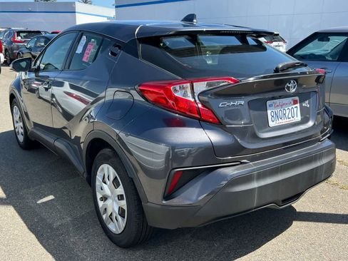 Used 2019 Toyota C-HR LE image 6