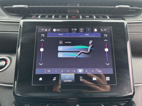 Used 2024 Jeep Grand Cherokee L Laredo image 31