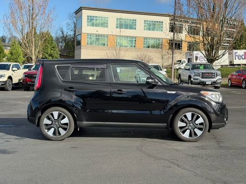 Used 2015 Kia Soul ! image 2