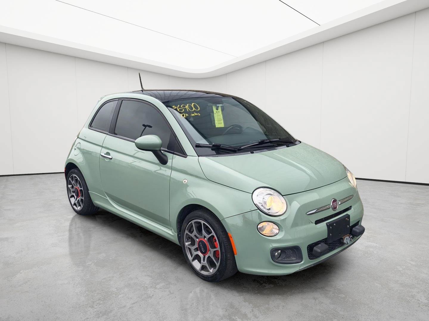 Used 2012 FIAT 500 Sport w/ Safety & Convenience Pkg FWD image 2