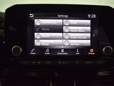 Certified 2024 Nissan Pathfinder SV w/ SV Premium Package AWD/4WD image 21