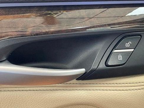 Used 2018 BMW X5 xDrive40e image 18