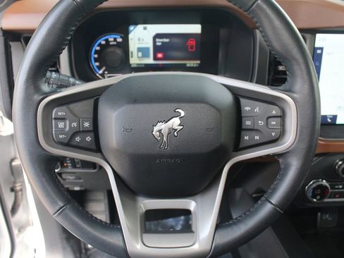 Used 2024 Ford Bronco Outer Banks AWD/4WD image 15