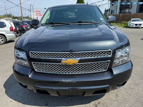 Used 2010 Chevrolet Avalanche LT w/ Luxury Package image 2
