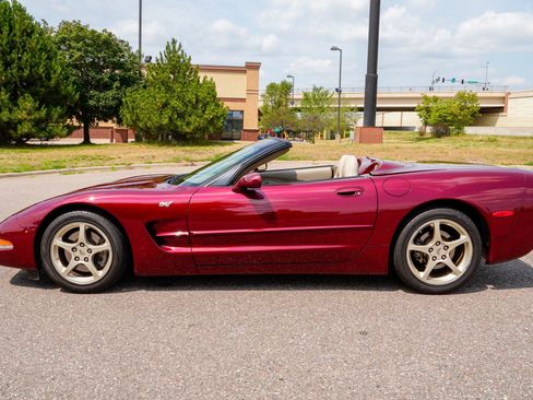 Used 2003 Chevrolet Corvette Convertible w/ Preferred Equipment Group1 RWD image 7